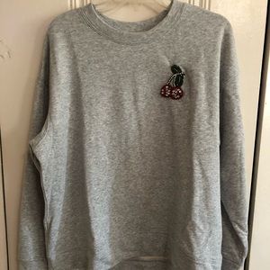H&M gray sweater  🍒